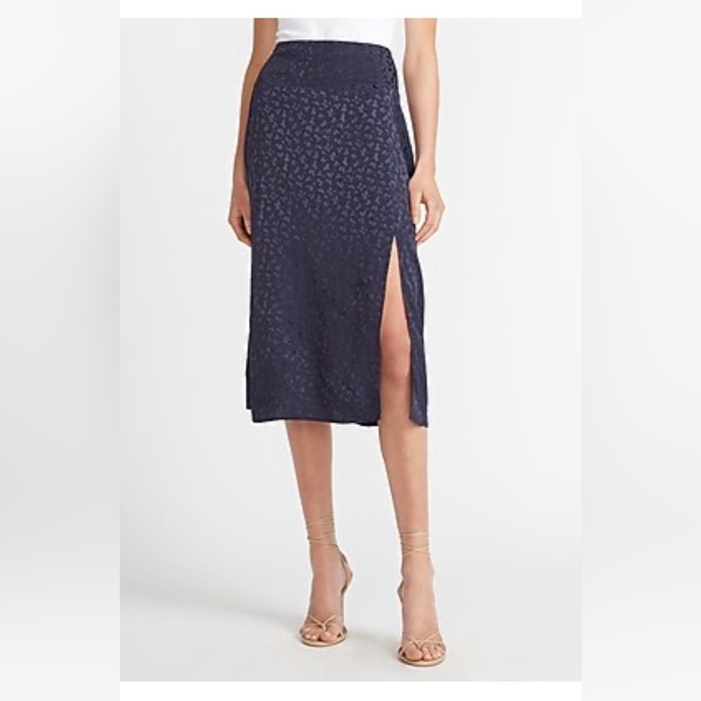 Express- High Waisted Textured Jacquard Front Slit Midi Skirt. Leopard d…